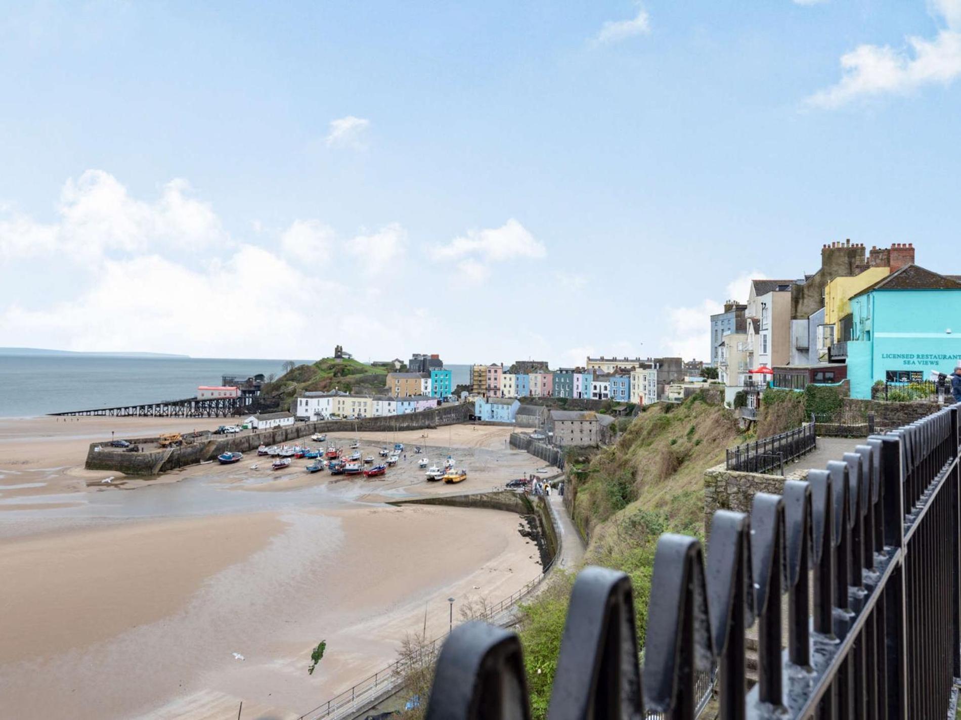 2 Bed In Tenby Fb219 Ngoại thất bức ảnh