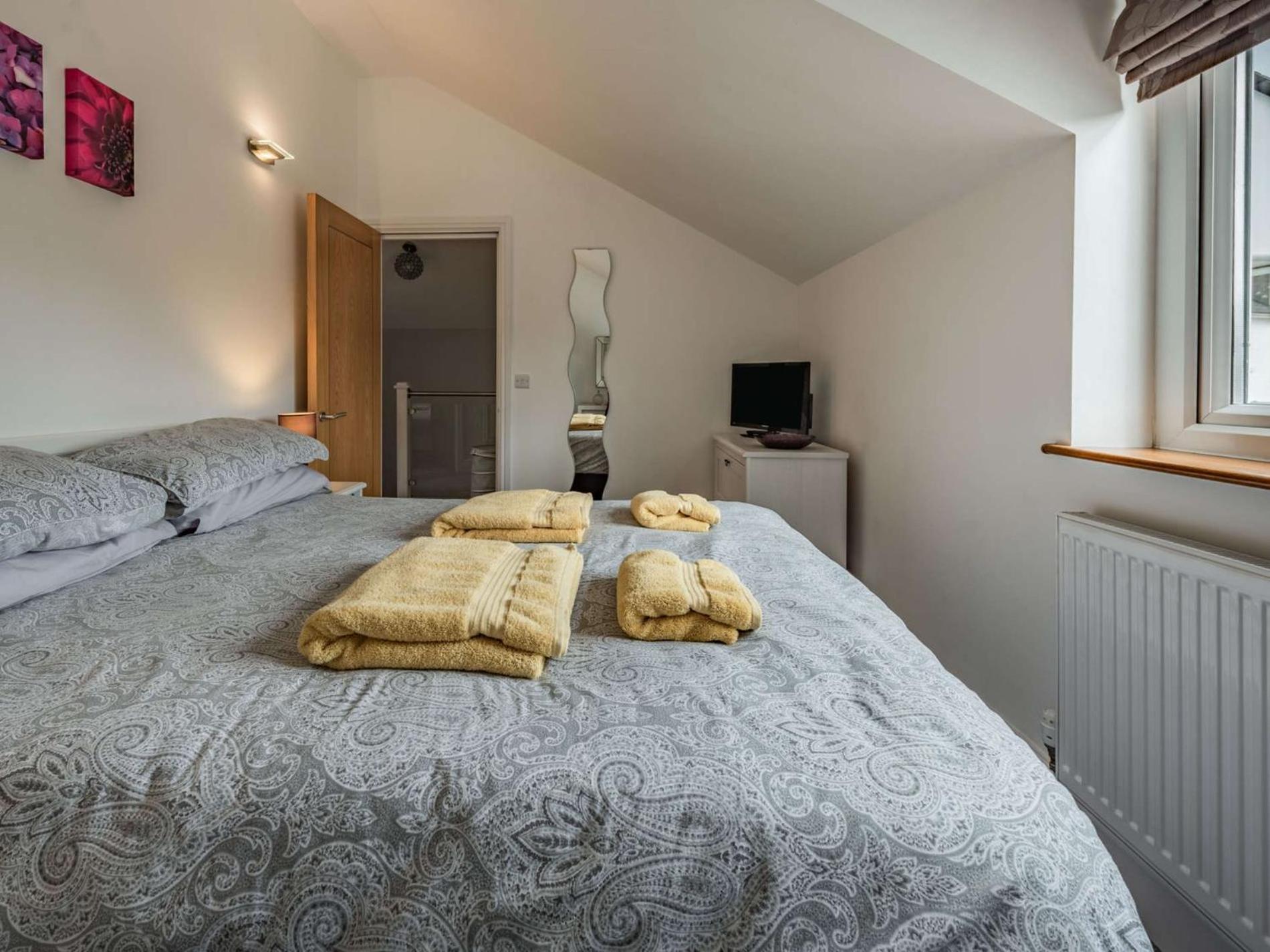 2 Bed In Tenby Fb219 Ngoại thất bức ảnh